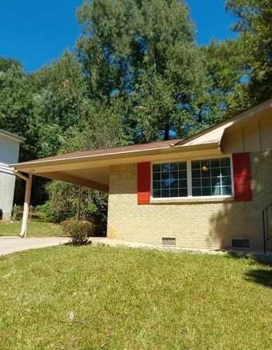 994 Majesty Ln, Morrow, GA 30260-2236