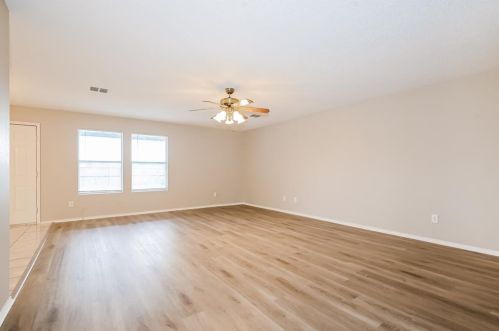 1407 Stewart Dr, Rockwall TX  75032-6574 exterior