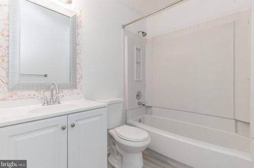 652 Newbridge Ct, Arnold MD 21012-2072 exterior