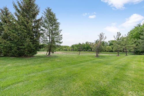 203 Cricket Hill Cir, Princeton NJ  08540-9010 exterior