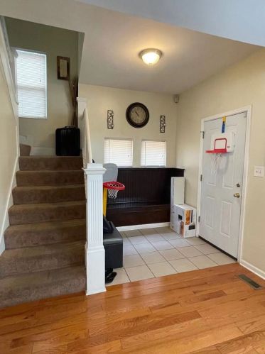 6346 Troy St, Chicago, IL 60659-1414