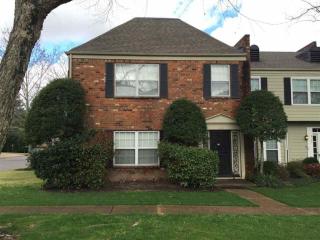 8145 Hunters Grove Ln, Memphis, TN 38138-3285