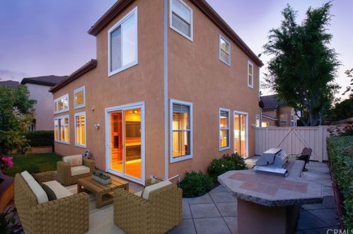 34 Del Ventura, Irvine CA  92606-8857 exterior