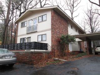 1275 Goodwin Rd, Atlanta GA  30324-2735 exterior