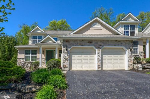 1846 Windsong Ln, Lancaster, PA 17602-7002