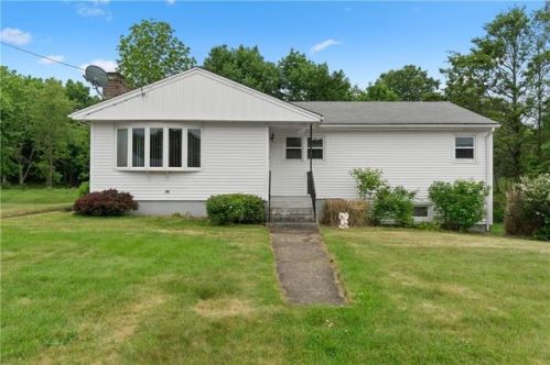 11 Vincent Dr, Providence, RI 02919-6748
