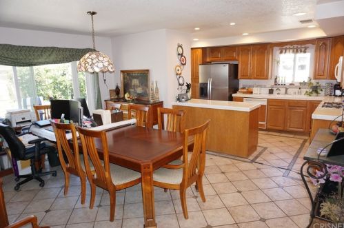 1243 4 St, Simi Valley CA 93065-3247 exterior