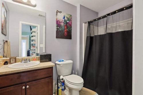 1811 Laurel Green Way, Atlanta GA  30344-8215 exterior