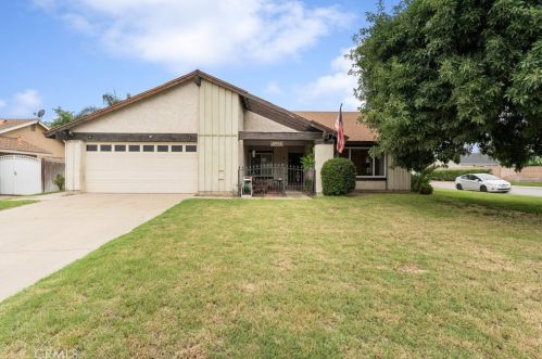 12992 Cypress Ave, Chino, CA 91710-4674