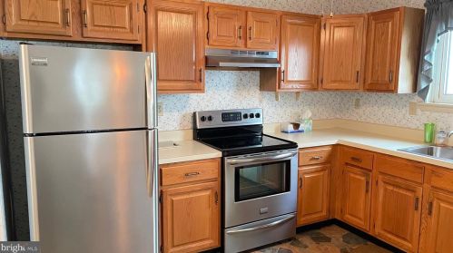 11 Cottage Ln, Columbus, NJ 08022-1060