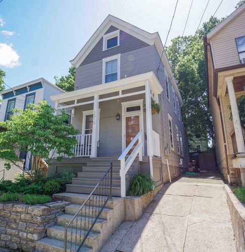 2015 Freeland Ave, Cincinnati, OH 45208-3212