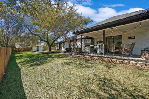 8708 Lake Country Dr, Fort Worth TX  76179-2802 exterior