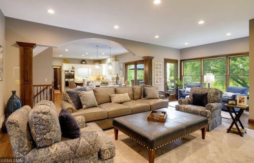 10147 Bridgewater Pkwy, Saint Paul MN  55129-8587 exterior