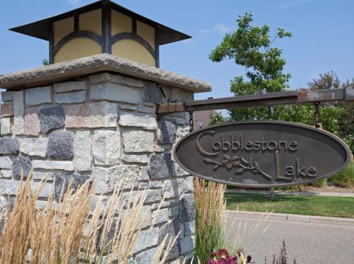 15836 Dry Meadow Ln, Saint Paul MN  55124-6997 exterior