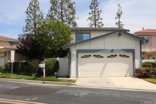916 Lake Summit Dr, Anaheim CA  92807-4516 exterior