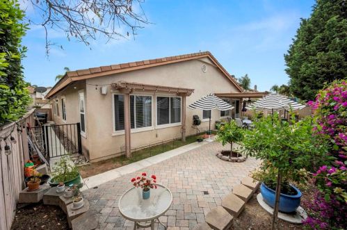 1363 Stanislaus Dr, Chula Vista CA  91913-1403 exterior