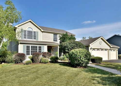 841 Bristol Dr, Barrington Hills, IL 60102