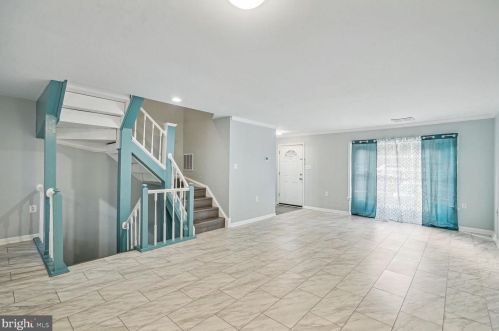 11830 Critton Cir, Woodbridge VA  22192-1041 exterior