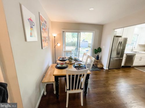 733 Stinchcomb Rd, Severna Park MD  21146-4223 exterior