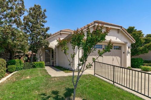 7434 Chatsworth Cir, Elk Grove, CA 95757-5104