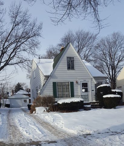 3422 148th St, Cleveland, OH 44111-2118