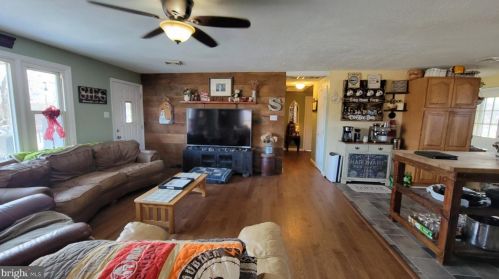 518 Cranes Gap Rd, Carlisle PA  17013-9602 exterior