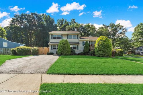 61 Lillian Pl, Tinton Falls, NJ 07701-6203