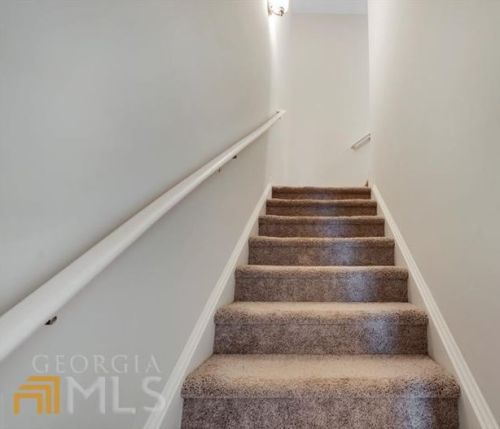 3132 Meadowstone Ln, Atlanta GA  30331-2939 exterior