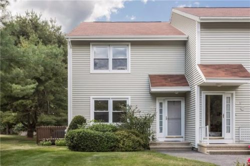 92 Quannacut Rd, Westerly, RI 02891-4049