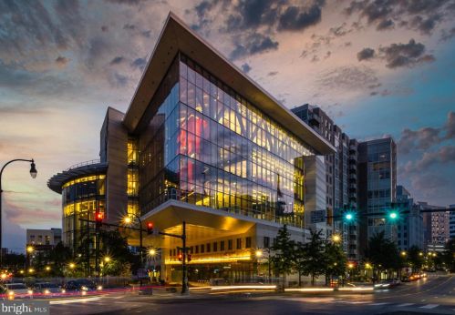 106 Geneva Ave, Silver Spring MD  20910-5105 exterior