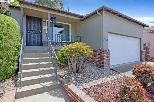 25836 Spring Dr, Hayward, CA 94542-1926