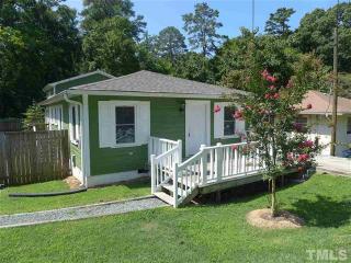 105 Creel St, Chapel Hill NC  27516-2606 exterior