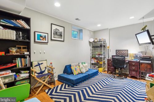 5269 Bradgen Ct, Springfield VA  22151-3524 exterior