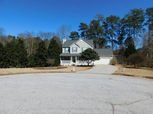 720 Manor Ridge Dr, Loganville, GA 30052-9006