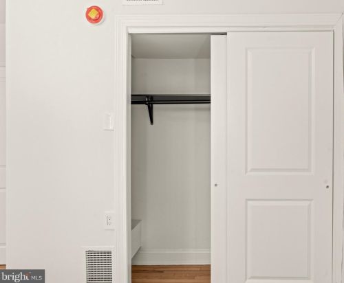 1512 4 St, Philadelphia PA 19147-6531 exterior