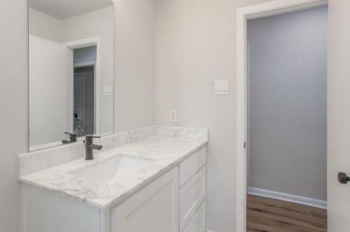 5529 Fursman Ave, Fort Worth TX  76114-4511 exterior