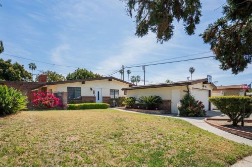 832 Vecino Dr, Glendora, CA 91740-4711
