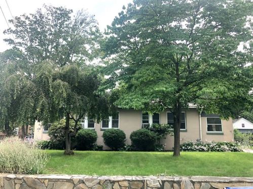 14 Atlantic Ave, Warwick, RI 02888-1611