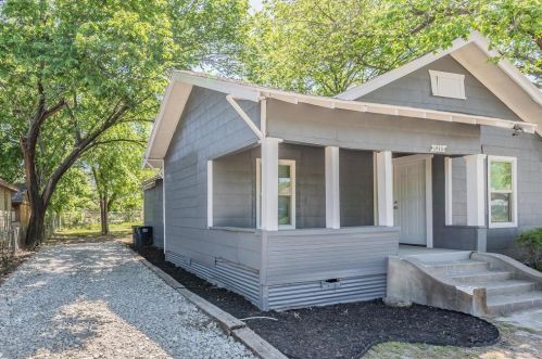 1416 Myrtle St, Fort Worth TX  76104-5762 exterior