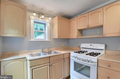 317 Walnut St, Lancaster PA  17602-2451 exterior