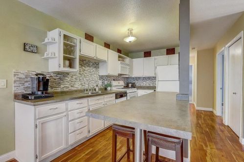 1681 Hickory Hill Dr, Saint Paul MN  55122-2527 exterior