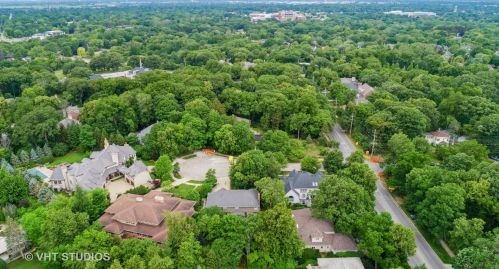 904 Julian Ct, Naperville, IL 60540-7600