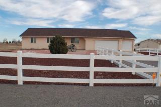 514 Paradise Dr, Pueblo, CO 81007-2161