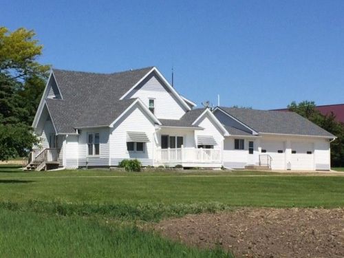 43806 300th St, Janesville, SD 57067-5520