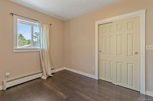 5165 Hatch Dr, Lakewood CO 80439 exterior