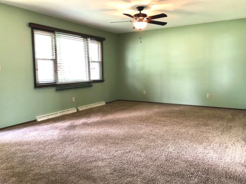 403 Maple Ave, Stratford, IL 61064-1825