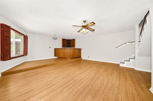 231 Sleepy Holw Dr, Glendale CA 91206-4727 exterior