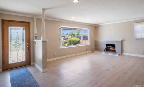 12132 Diamond St, Garden Grove, CA 92845-1819