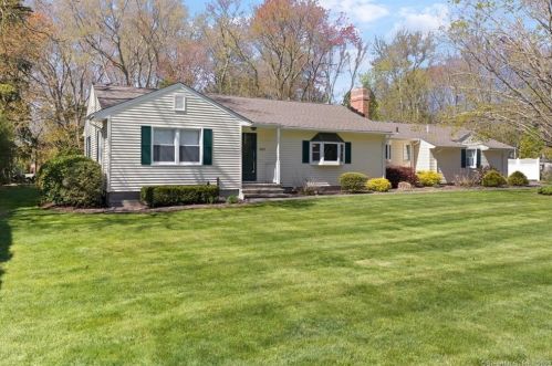 505 Three Mile Hill Rd, Waterbury, CT 06762-1615