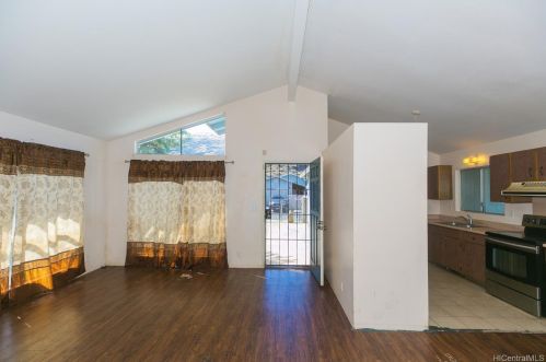 86-174 Moeha St, Nanakuli, HI 96792-4406